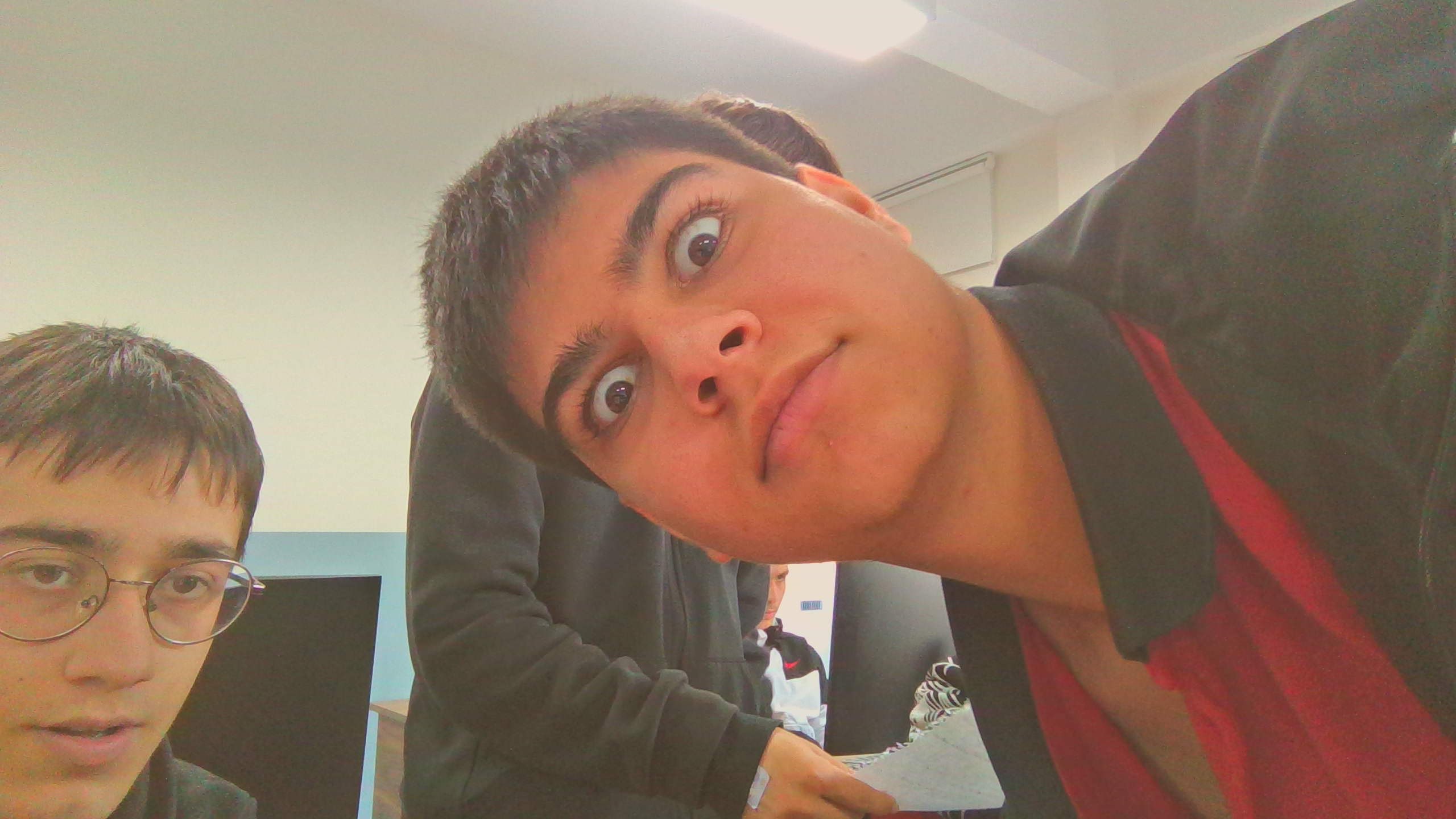 Çakal ve Mavi Gözler